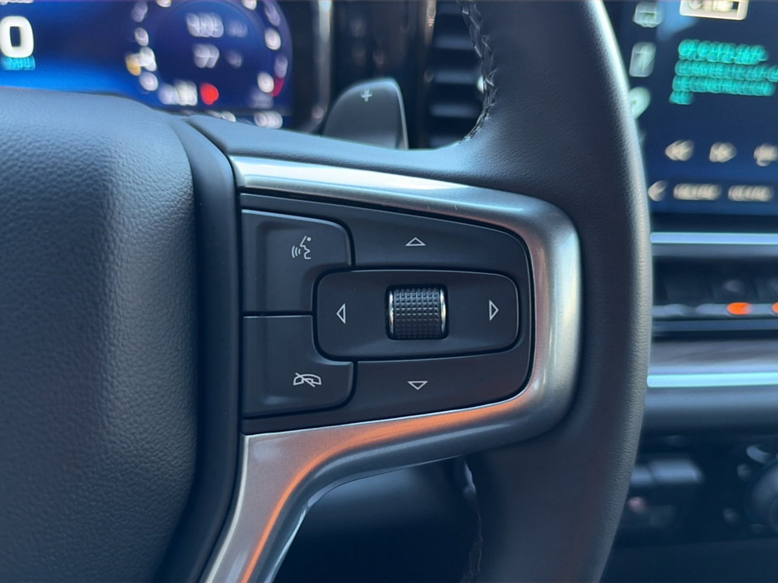 Used 2024 Chevrolet Silverado 1500 LT Trail Boss w/ Convenience Package II AWD/4WD image 40