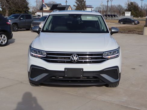Used 2024 Volkswagen Tiguan Wolfsburg Edition image 3