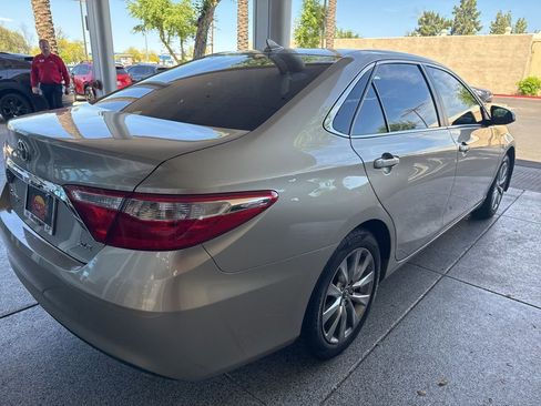 Used 2017 Toyota Camry XLE w/ Moonroof Package image 5