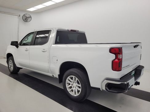 Used 2021 Chevrolet Silverado 1500 LT image 3