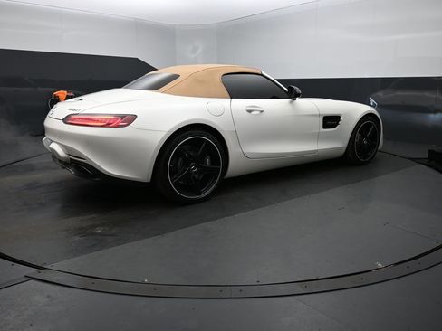 Used 2018 Mercedes-Benz AMG GT Roadster image 10