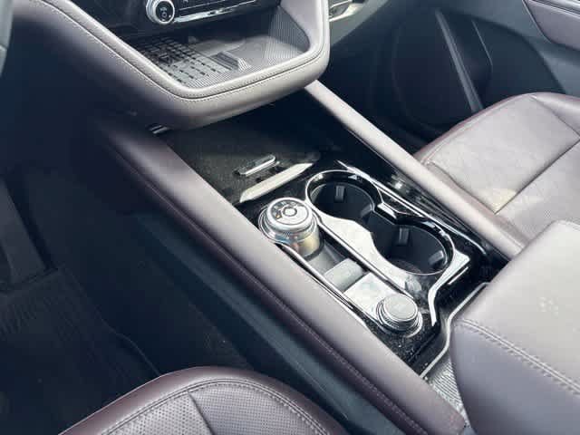 Used 2025 Ford Explorer Platinum RWD image 16