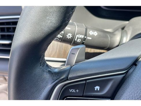 Certified 2022 Honda Accord Touring image 35