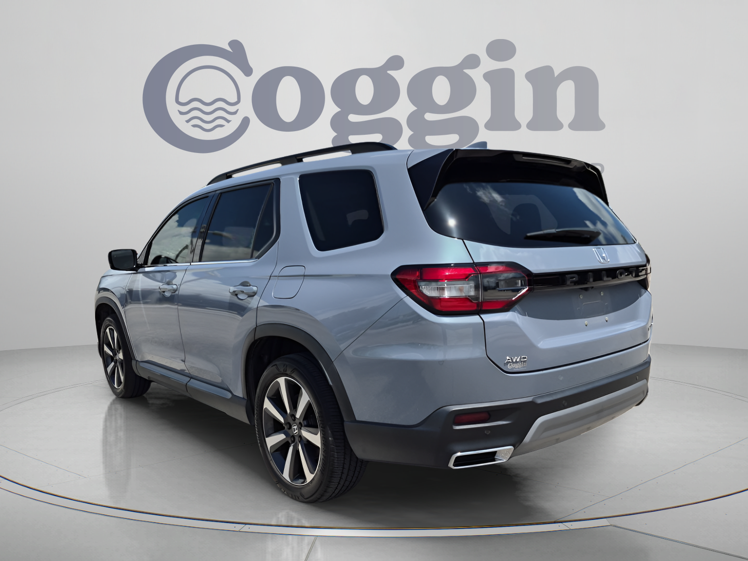 Certified 2023 Honda Pilot Touring image 4