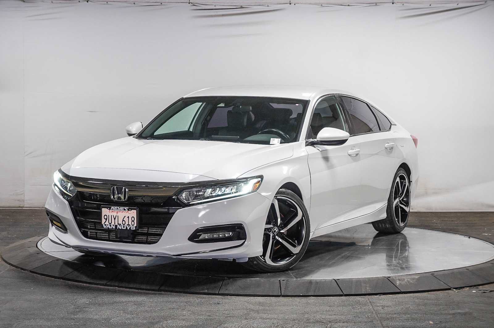 Used 2018 Honda Accord Sport image 1