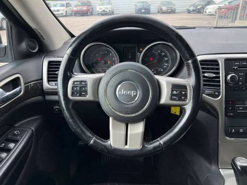 Used 2012 Jeep Grand Cherokee Laredo AWD/4WD image 18