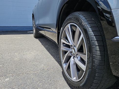 New 2026 Cadillac Vistiq Sport w/ LPO, Floor Liner Package image 7