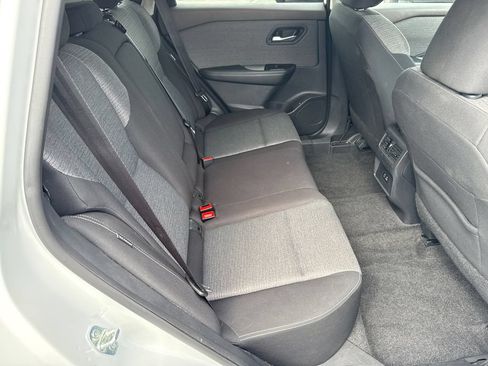 Used 2023 Nissan Rogue SV FWD image 14
