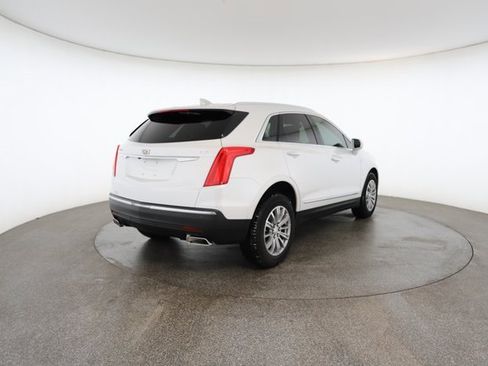 Used 2017 Cadillac XT5 Luxury w/ Driver Awareness Package image 17