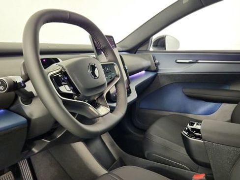 New 2026 Volvo EX30 Plus w/ Protection Package Premier RWD image 10