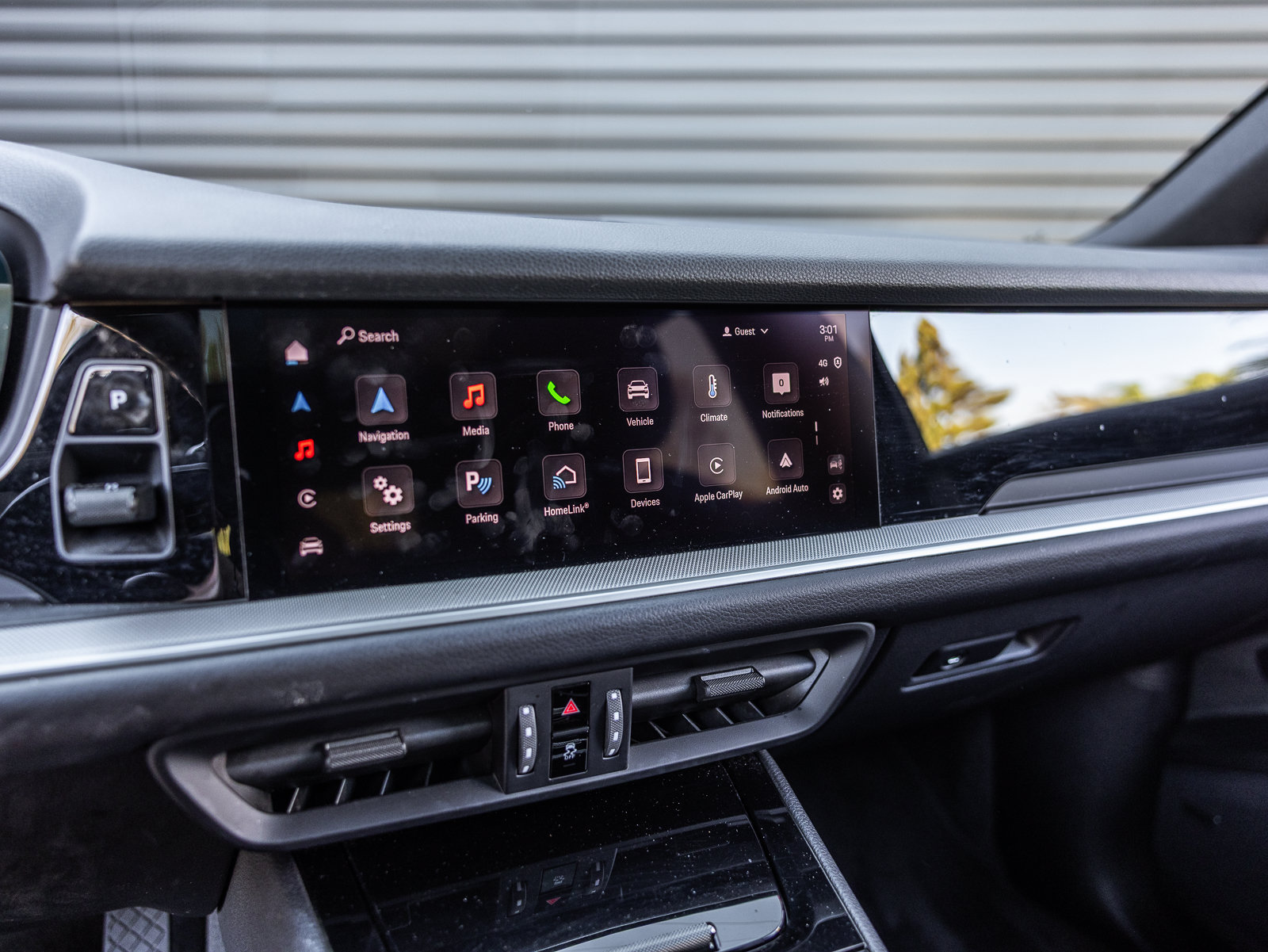 Certified 2024 Porsche Cayenne AWD/4WD image 19