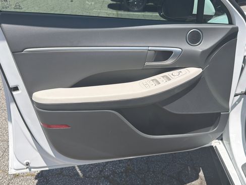 Used 2025 Hyundai Sonata SEL FWD image 11