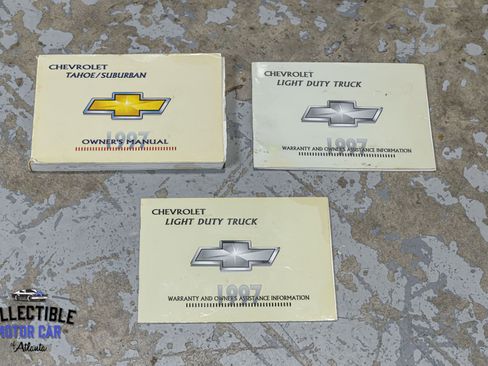 Used 1997 Chevrolet Suburban 2WD w/ Preferred Equipment Group 3 image 2