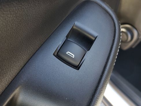 Used 2025 Buick Encore GX Preferred AWD/4WD image 13