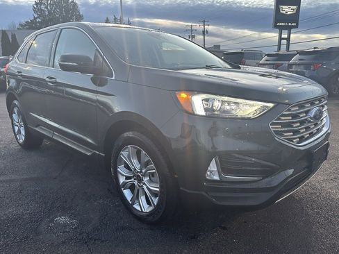 Used 2024 Ford Edge Titanium image 10