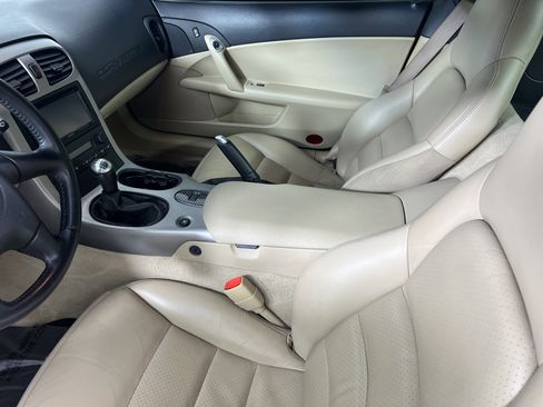 Used 2005 Chevrolet Corvette Coupe w/ Preferred Equipment Group image 4