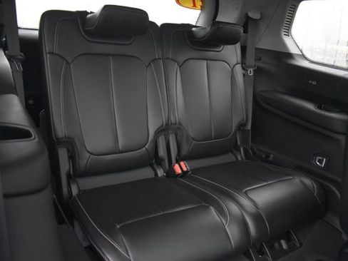 Used 2021 Jeep Grand Cherokee L Limited image 19