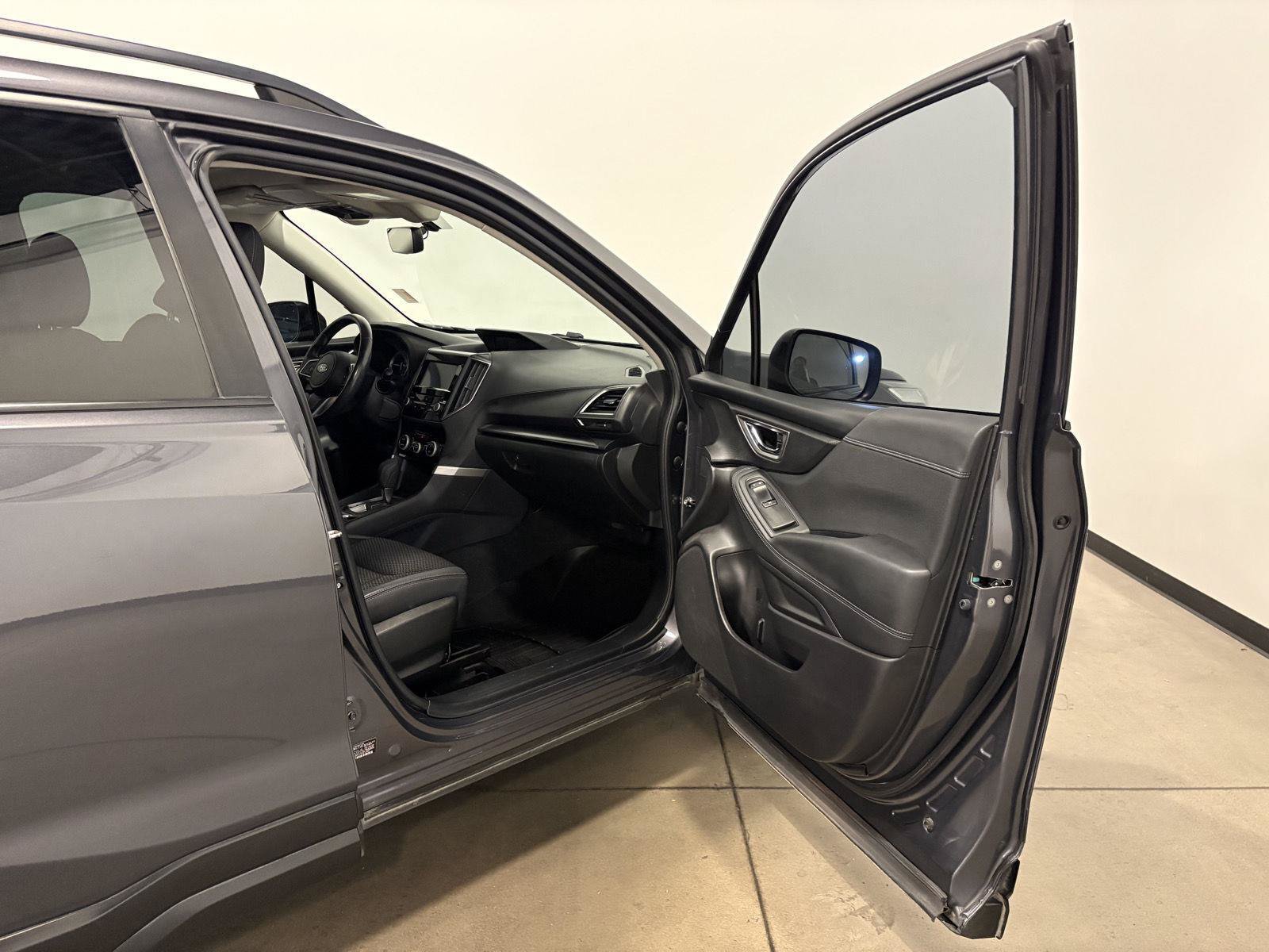Used 2021 Subaru Forester Premium AWD/4WD image 51