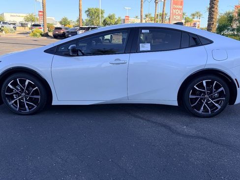 New 2026 Toyota Prius Plug-In Hybrid image 3