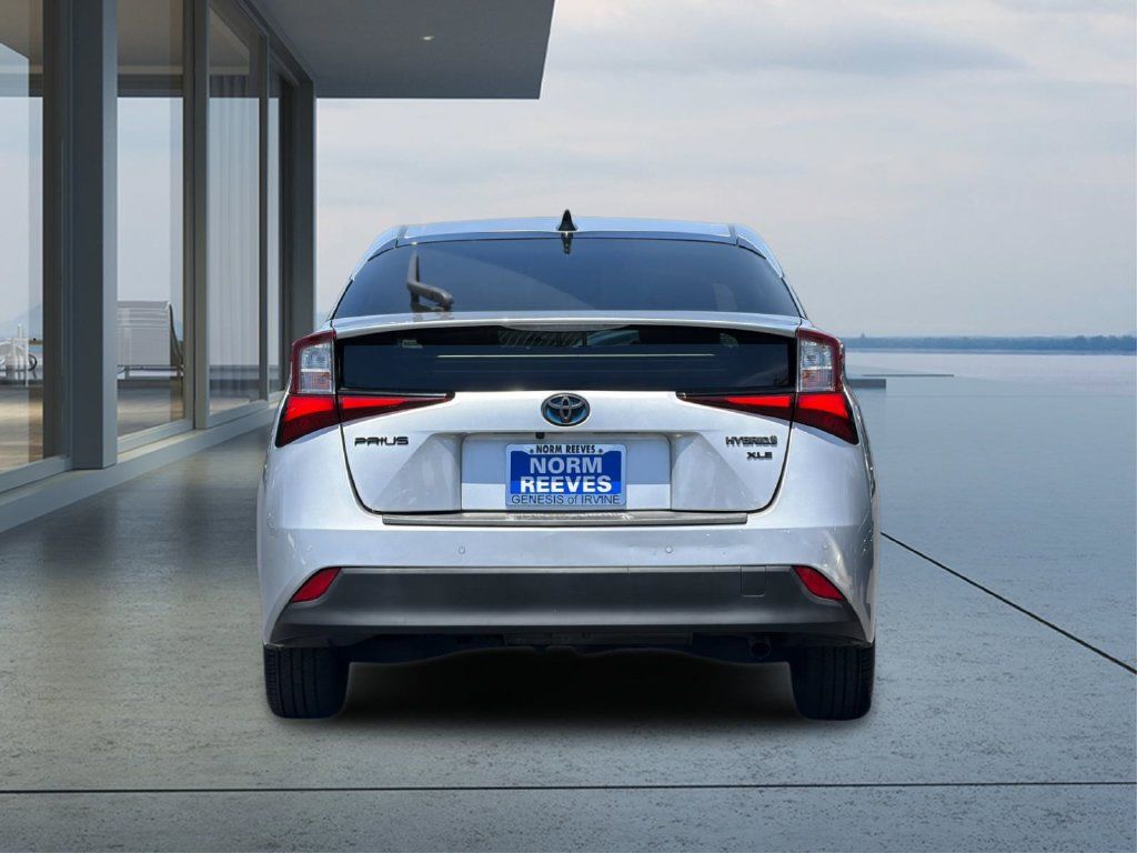 Used 2022 Toyota Prius FWD image 5