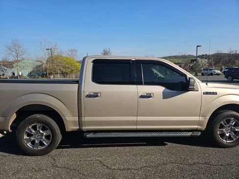 Used 2017 Ford F150 XLT w/ Equipment Group 301A Mid image 7
