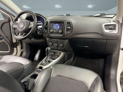 Used 2018 Jeep Compass Latitude w/ Cold Weather Group image 29