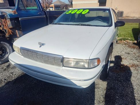 Used 1995 Chevrolet Caprice Classic image 3