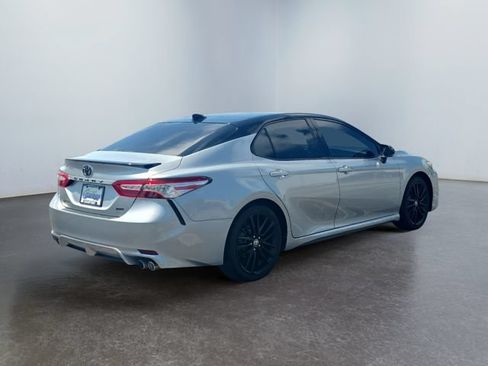 Used 2020 Toyota Camry XSE w/ Navigation Package FWD image 5
