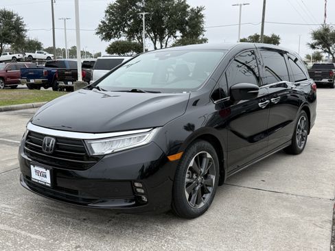 Used 2023 Honda Odyssey Elite image 9
