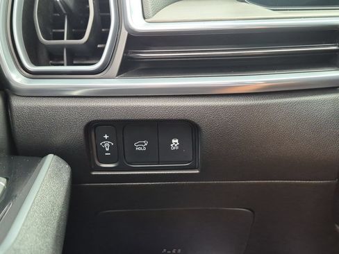 Used 2025 Kia Sorento SX AWD/4WD image 17