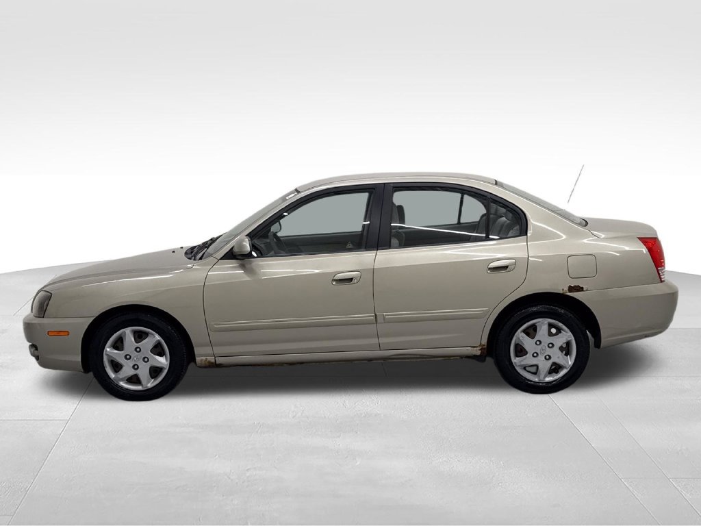 Used 2005 Hyundai Elantra Sedan FWD image 2