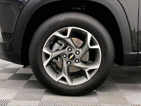 Used 2026 Chevrolet Trax LT FWD image 10