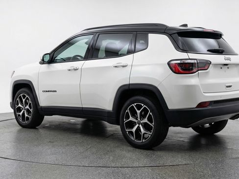 Used 2025 Jeep Compass Limited AWD/4WD image 6