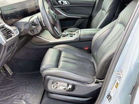 Used 2025 BMW X7 M60i AWD/4WD image 5