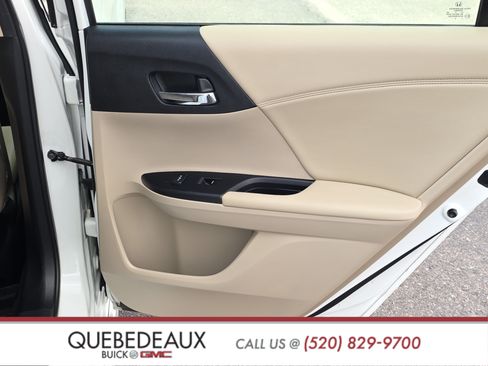 Used 2017 Honda Accord Touring image 24