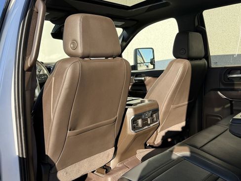 Used 2023 GMC Sierra 3500 Denali w/ Denali Ultimate Package image 31