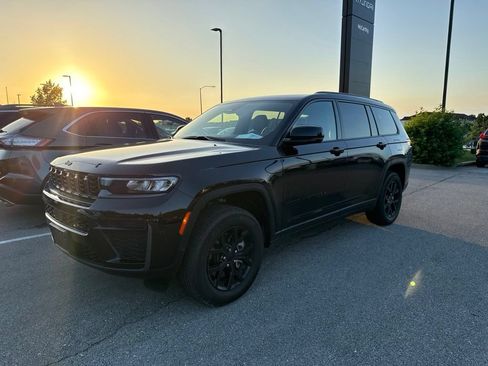 Used 2026 Jeep Grand Cherokee L 4WD image 7