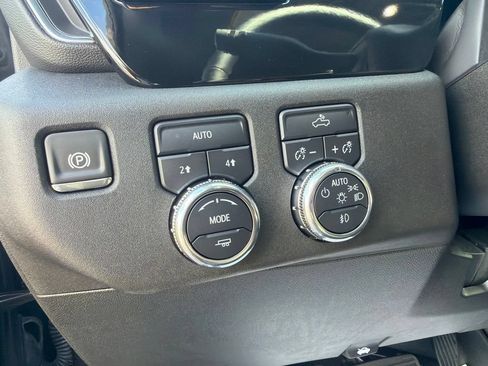 Certified 2025 GMC Sierra 1500 Elevation AWD/4WD image 15