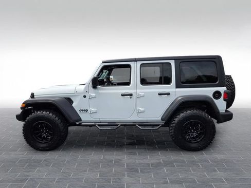 Used 2025 Jeep Wrangler Unlimited Sport AWD/4WD image 4