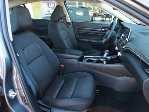 Used 2024 Nissan Altima 2.5 SV image 26