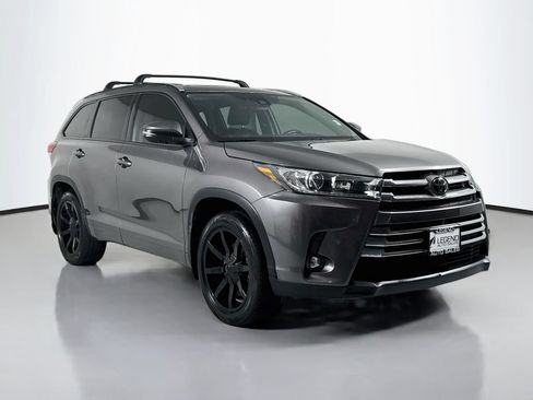 Used 2019 Toyota Highlander Limited Platinum AWD/4WD image 4