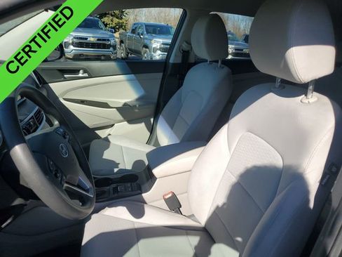 Used 2019 Hyundai Tucson SE image 18