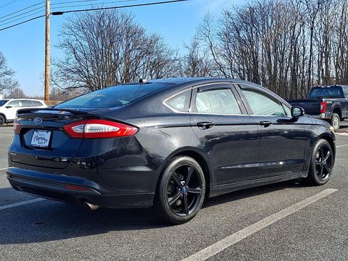 Used 2016 Ford Fusion SE w/ Equipment Group 201A image 6