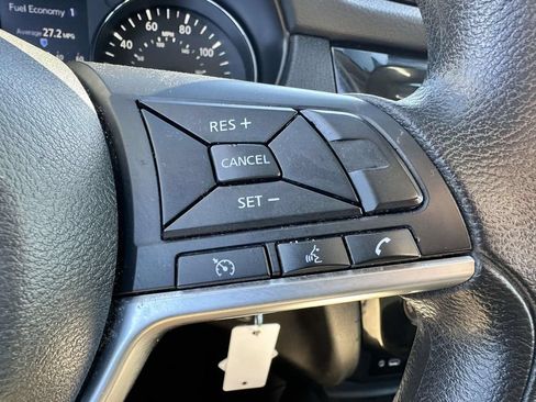 Used 2020 Nissan Rogue S AWD/4WD image 18