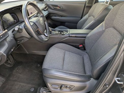 Used 2024 Toyota Crown XLE image 11