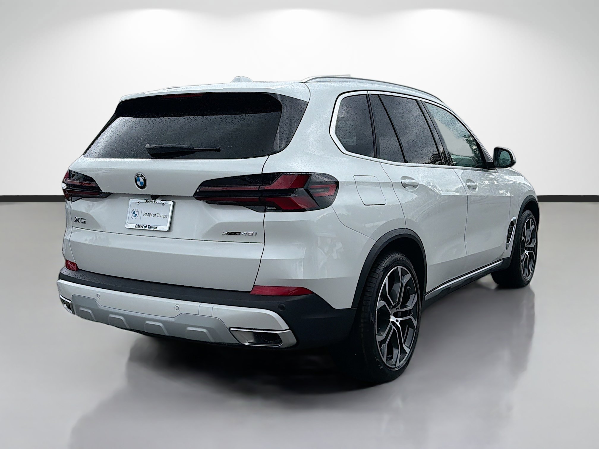 New 2026 BMW X5 xDrive40i w/ Premium Package AWD/4WD image 3