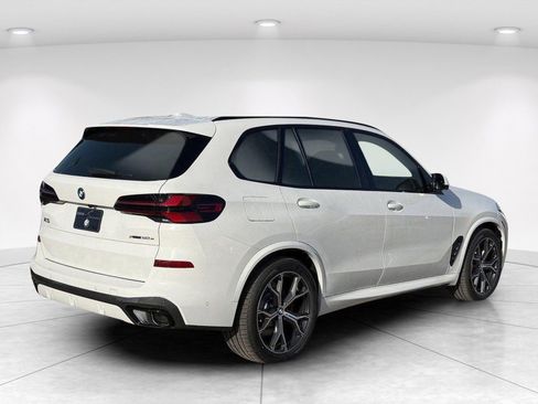 New 2026 BMW 330i xDrive Sedan w/ Premium Package AWD/4WD image 4