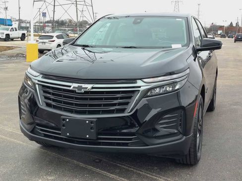 Used 2024 Chevrolet Equinox LS w/ LS Convenience Package image 9