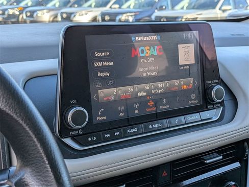 Used 2022 Nissan Rogue SV image 13