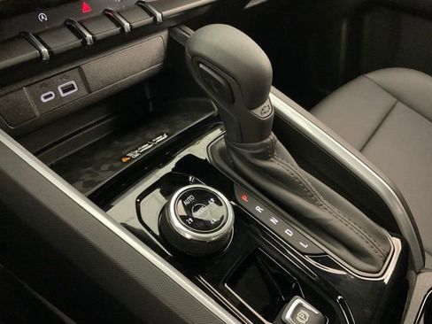 Used 2025 Chevrolet Colorado Trail Boss image 23